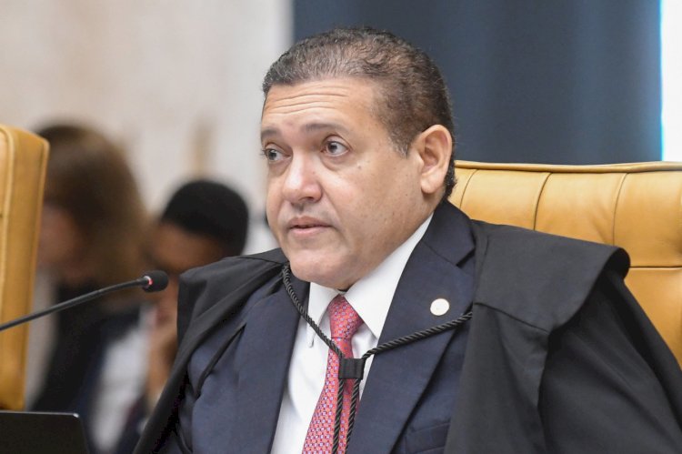 JUSTIÇA Plenário do TSE derruba decisão de Nunes Marques a favor de Flavio contra Lula